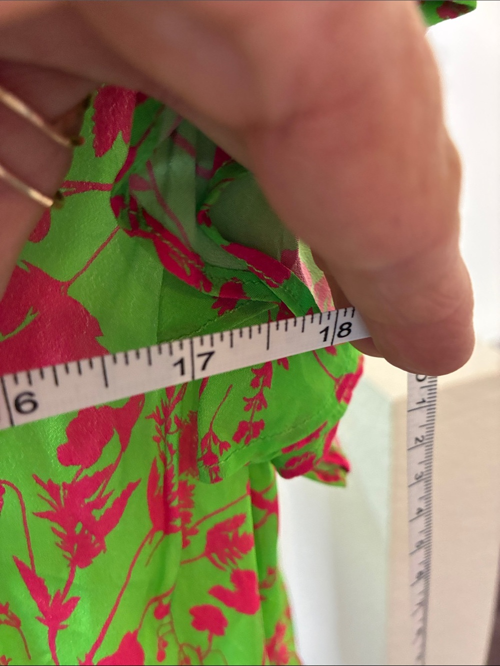 Gilner Farrar Sienna Blouse Womens Green Pink Floral Ruffle Cap Sleeve Top M - Picture 6 of 7